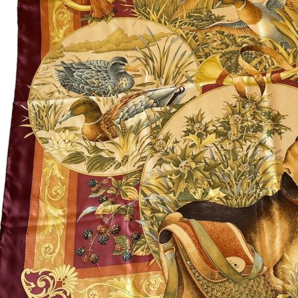 Salvatore Ferragamo 100 % Silk Scarf with Box - Picture 10 of 16